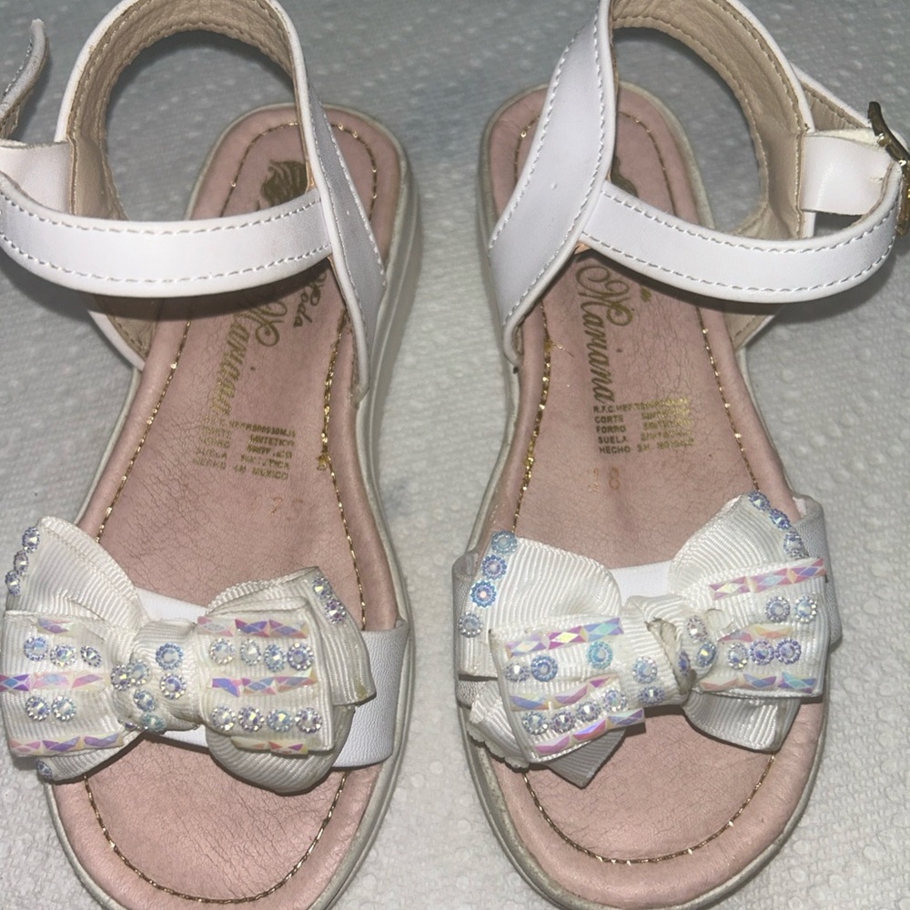 Mariana Kids White Sandals with Glitter Bow